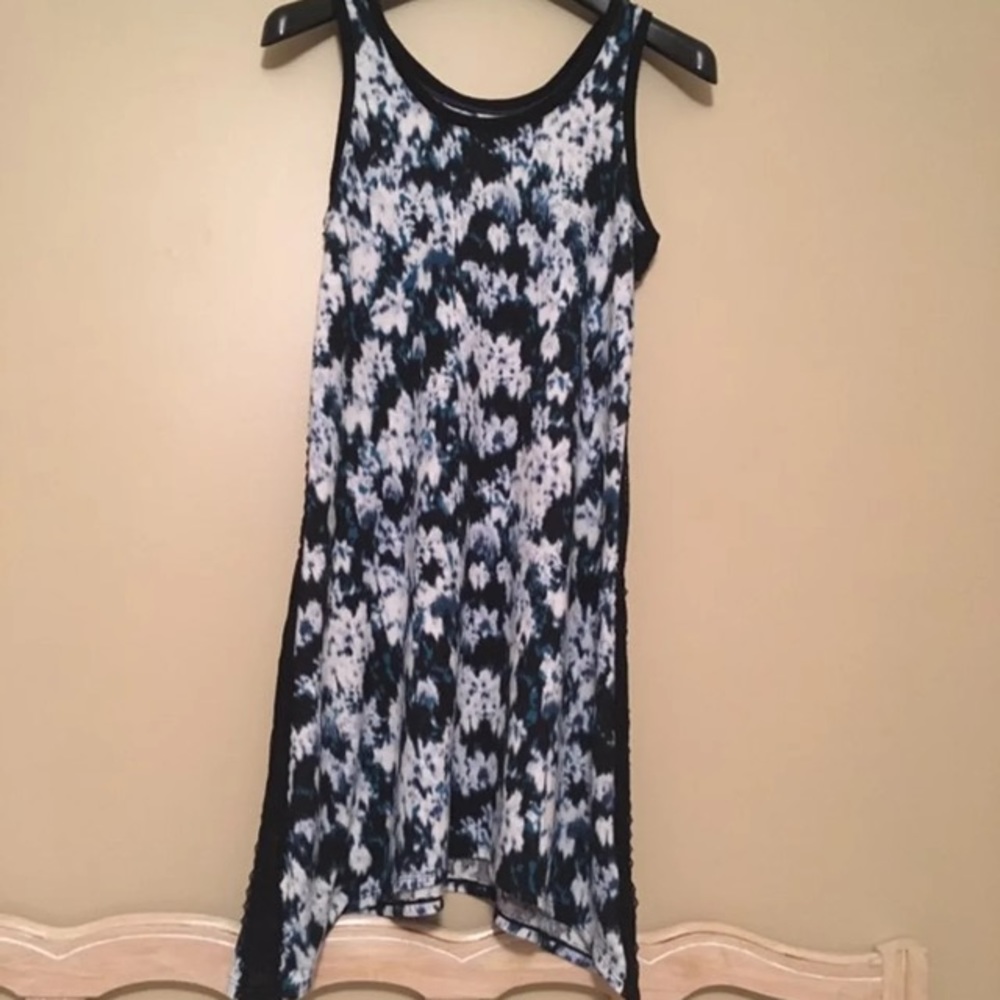 Simply Vera Dress